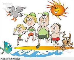 Familia disfrutando en la playa en familia disfrutando en la playa